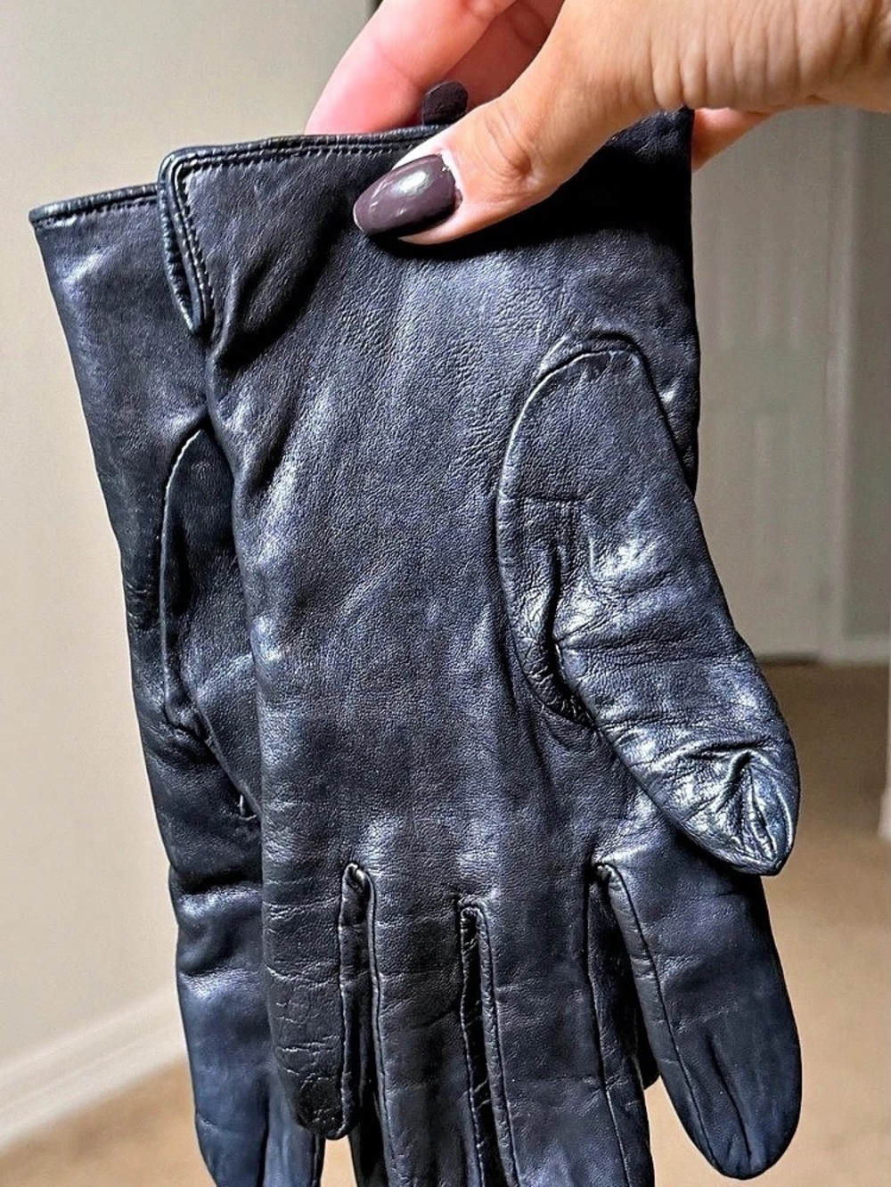 Salvatore Ferragamo Black Leather Gloves